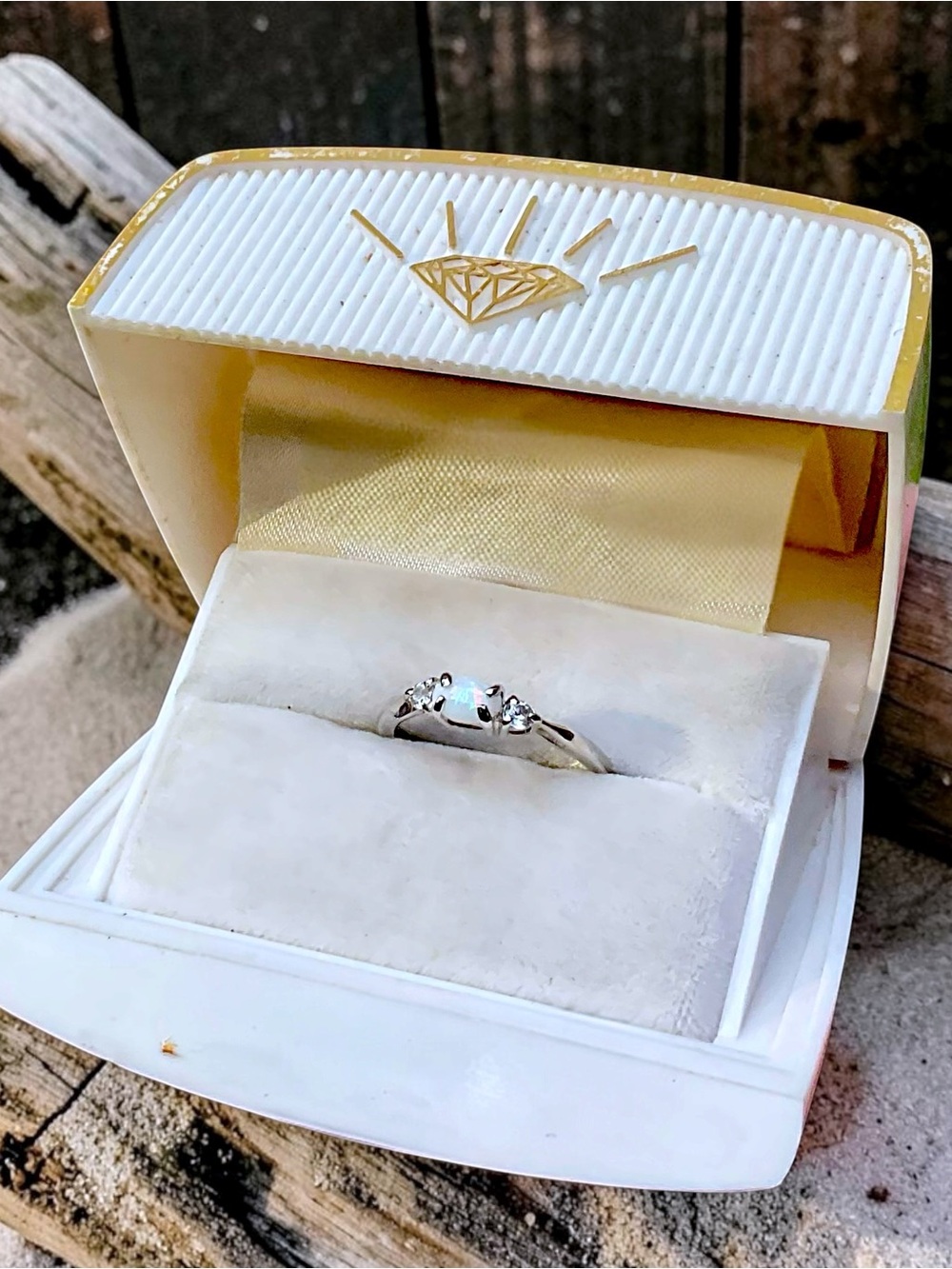 🌺Vintage Sterling Opal & CZ Ring